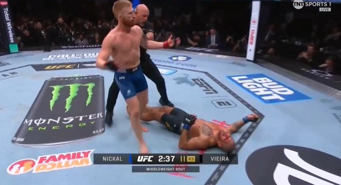 Bo Nickal epikus KO-val tért vissza a győztesek táborába a UFC 322-n