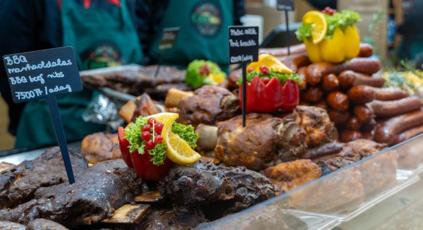 Ennyiért lakhatsz jól a budapesti karácsonyi vásárban - készülj fel a sokkra
