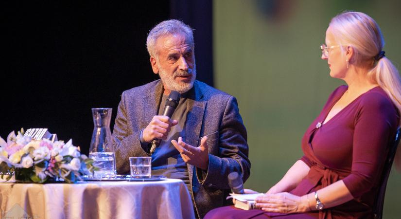 Kinek van igaza? – Kepes András újra rávilágít a lényegre