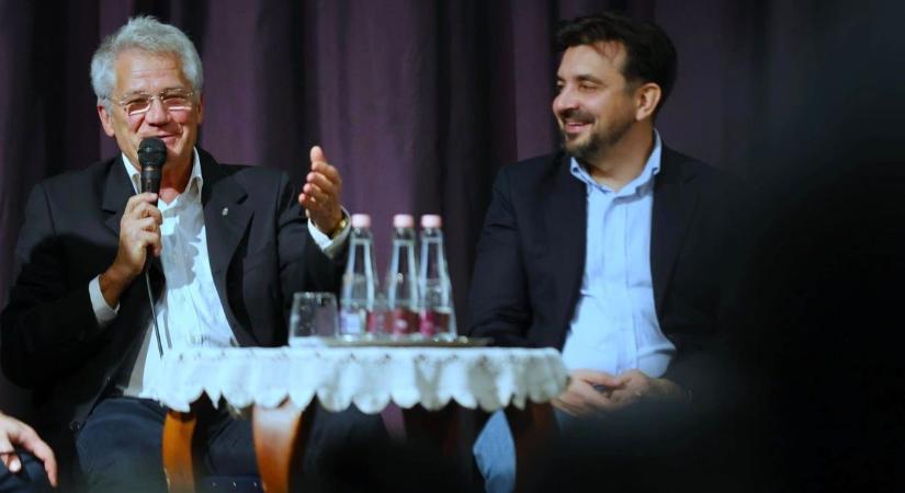 Dicsőszentmártonból a dicsőség felé: érdekes részleteket árult el a legendás edző