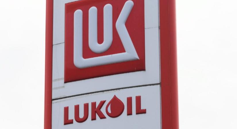 Váratlanul elhalasztja a Lukoil elleni szankciók bevezetését az Egyesült Államok