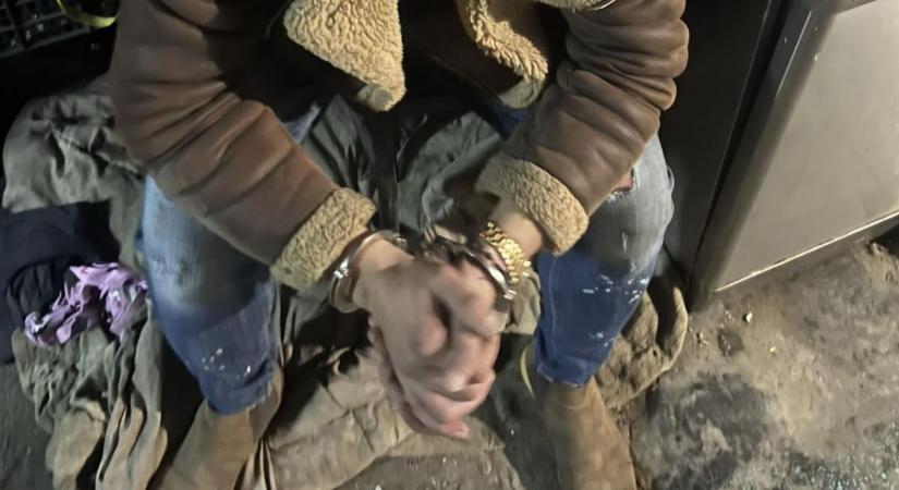 A negyedik „kopogás” döntötte romba az újszászi drogbizniszt – videóval