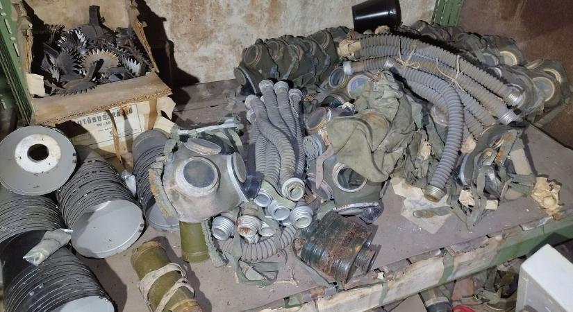 Így néz ki egy évtizedek óta érintetlen bunker belülről – elképesztő fotók