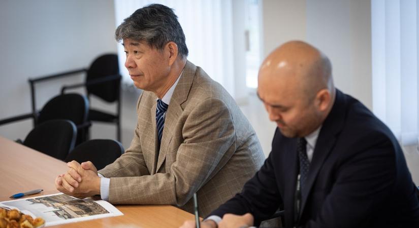 Paks II. fókuszban: nemzetközi vezető tekintette meg a munkaterületet