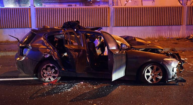 Halálos balesetet szenvedett egy rendőrök elől menekülő férfi az M3 kivezető szakaszán