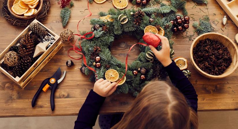 Ünnepi koszorúkészítésre várják a családokat Rácalmáson