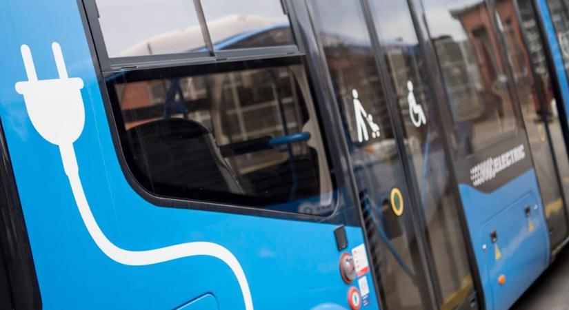 Hétfőn indul az új elektromos buszok próbajárata Budapesten