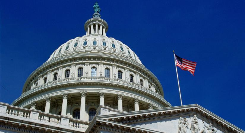 Megérkeztek az amerikai olajszankciós mentességek - Magyarország azonban kimaradt a buliból