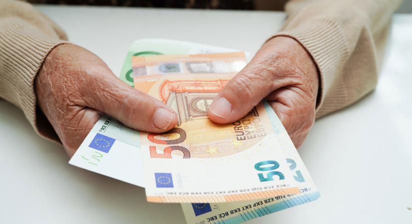 Ennyi az átlag nyugdíj Romániában, izgalmas szám jött, tényleg több mint hazánkban?