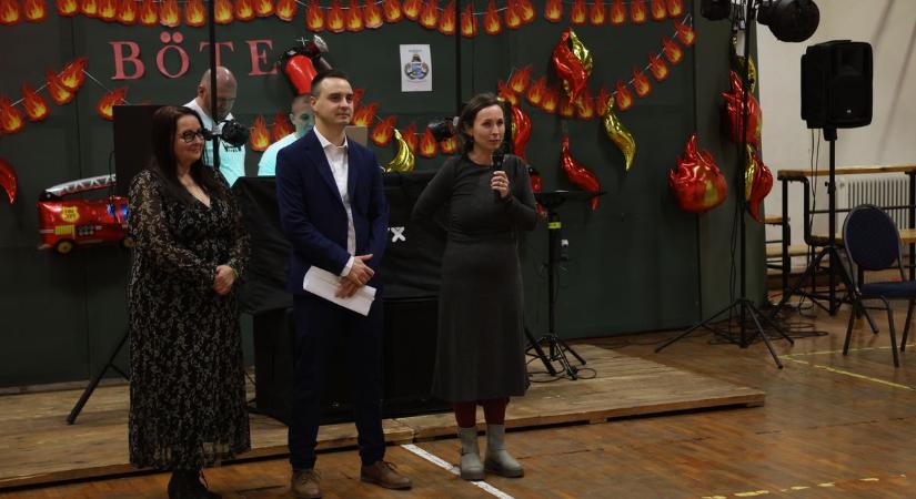 Amikor egy közösség összefog a baracsi önkéntes tűzoltókért - galériával, videóval