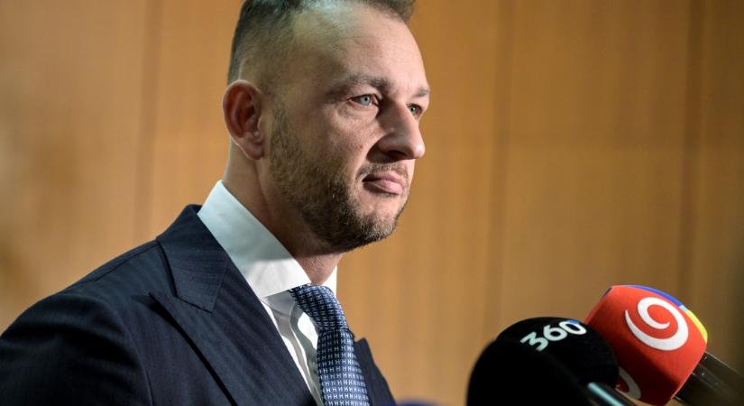 A Hlas-ban már keresik Kmec utódját, Šutaj Eštok szerint Ficonak inkább a saját minisztereivel kellene foglalkoznia