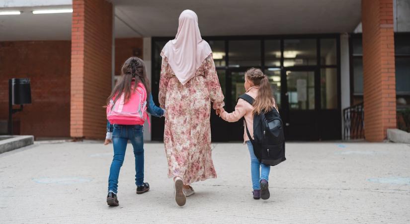 Megtámadták Berlinben az iszlámot kritizáló iskolaigazgatót