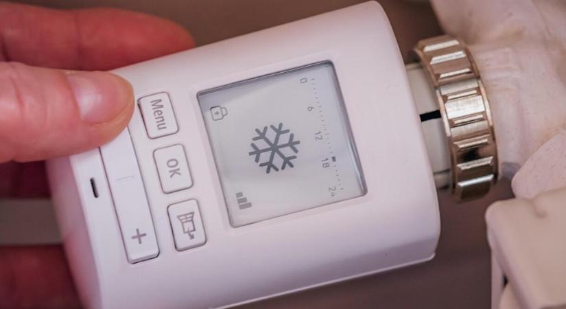 Mit árul el a villogó homokóra ikon a kazánunkról?