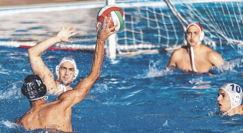 A medence széléről is nehezítették férfi pólósaink dolgát