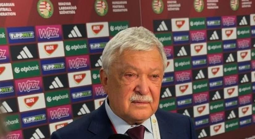 Videón mutatjuk, ahogy Csányi Sándor könnyek közt nyilatkozik, miután elbukta a világbajnokságot a magyar válogatott