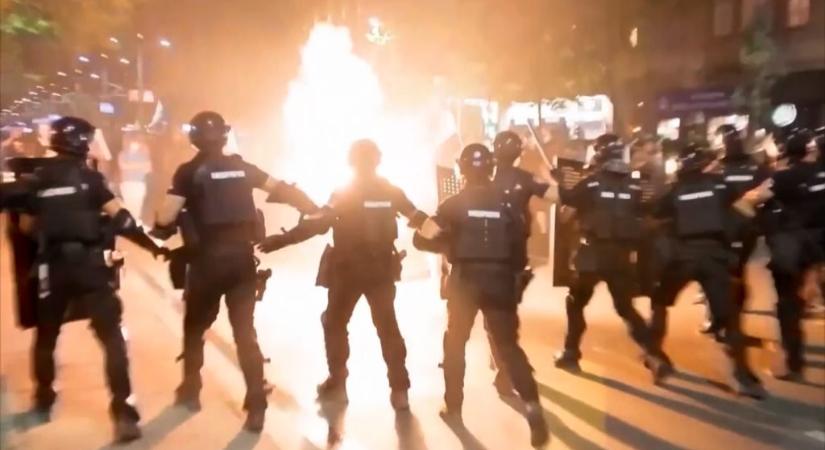 „Az emberek hozzászoktak, hogy kirabolják őket, de a korrupció mostanra elért egy olyan szintet, ami szó szerint embereket öl”