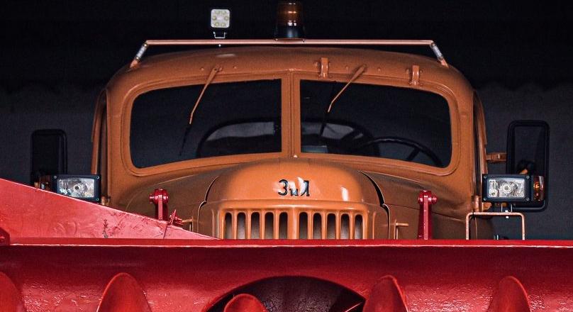 „Ő az, aki nem fél a téltől – a tél fél tőle!” Íme a Magyar Közút 55 éves ZiL-je