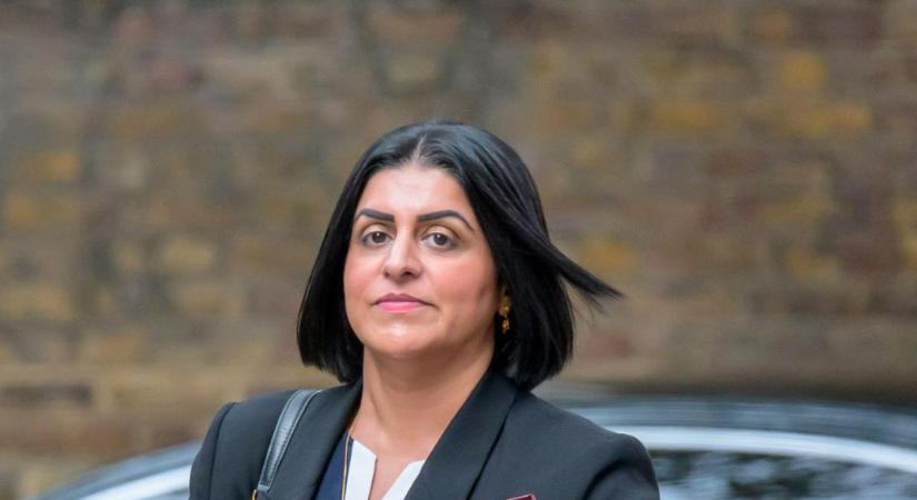 Új intézkedéseket kezdeményezne a migránspolitikában az Egyesült Királyság belügyminisztere