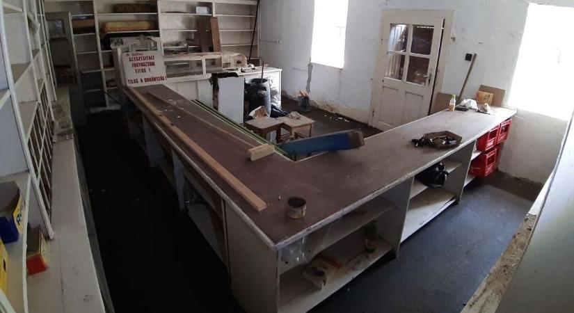 Urbex kaland, bezárt vendéglők és ünnepi fények