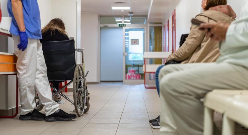 Nem kapkodják el az arcfelismerő rendszer bevezetését, csak három kórház területén működik élesben