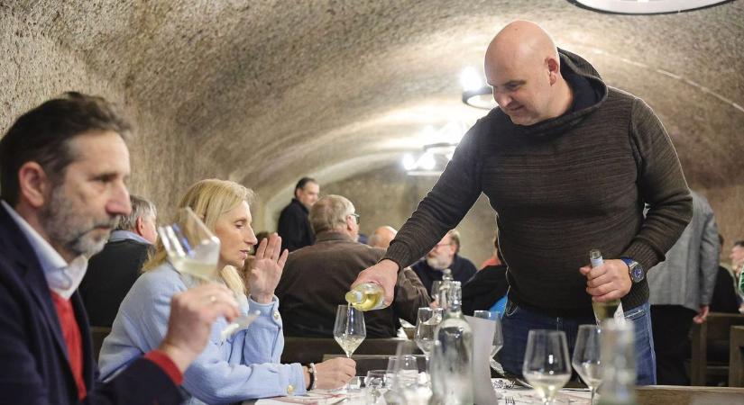 A borkóstolók olyan vendégek felé fordulnak, akikre egész biztosan nem gondolnak a borisszák