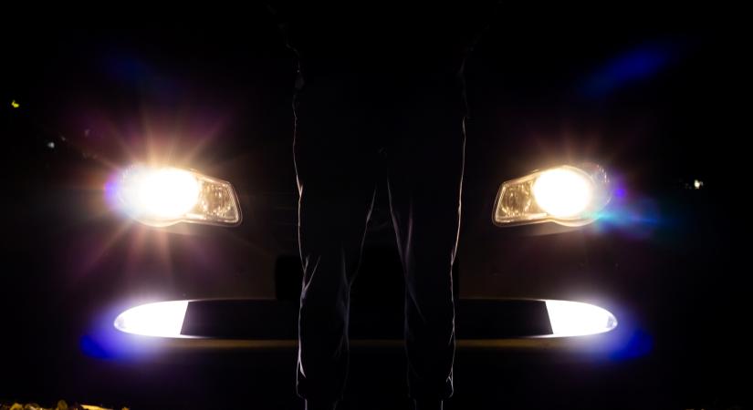 Sötét idők jönnek, láthatatlan veszély leselkedik az autósokra