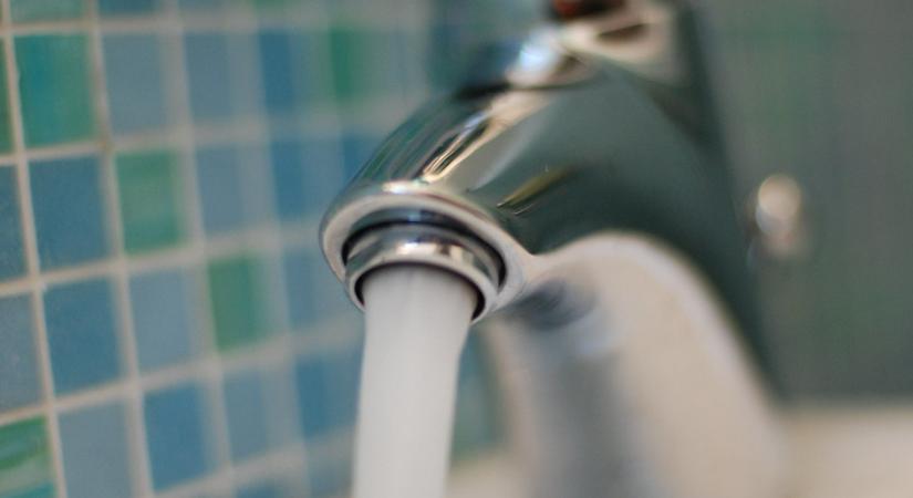 Ólomszennyezett a víz a népegészségügyi központban