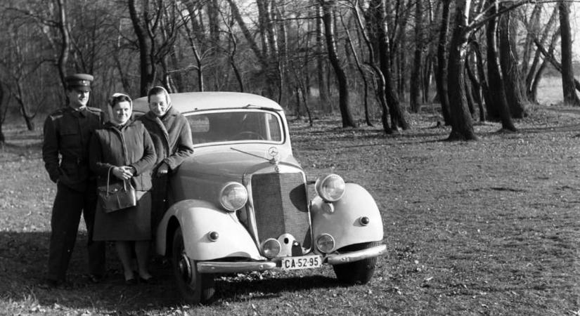 Megindító retró fotók mutatják meg, hogyan festett a tatai Öreg-tó az '50-es években