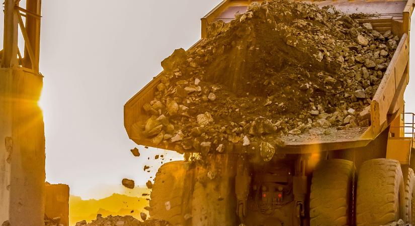 Tragikus hídbaleset történt – eddig 32 áldozatról tudni