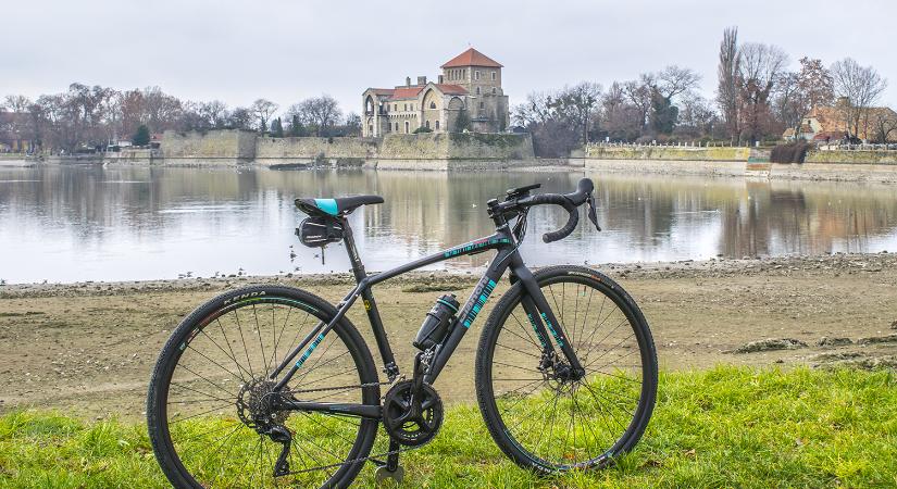 Novemberi kerékpártúra Tatán