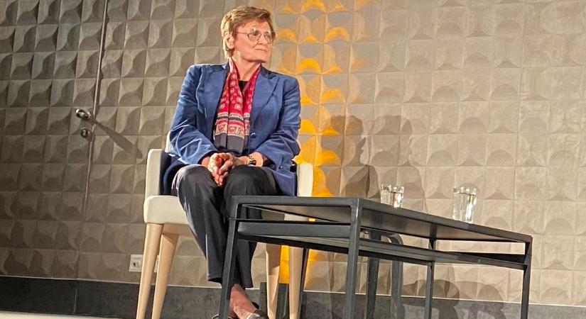 Inspiráló és humoros előadást tartott Karikó Katalin, kiegészítve személyes történetekkel – fotók, videó