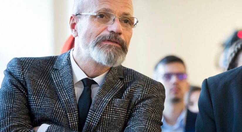 Ilyen szerepben még nem láttuk Zacher Gábort