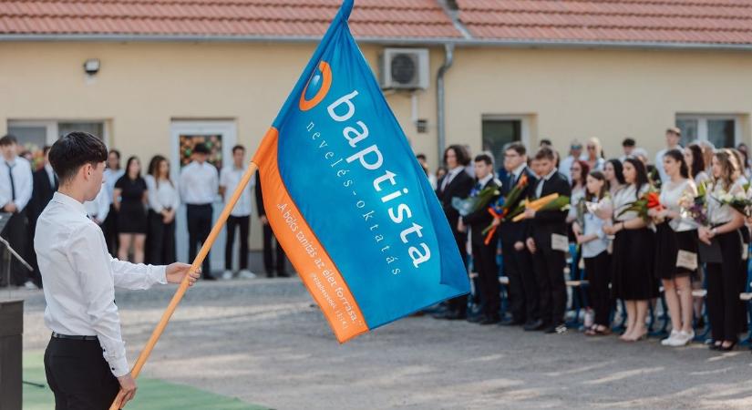 Szeretettel nevelnek tudásra a Szegedi Baptista Gimnázium és Technikumban