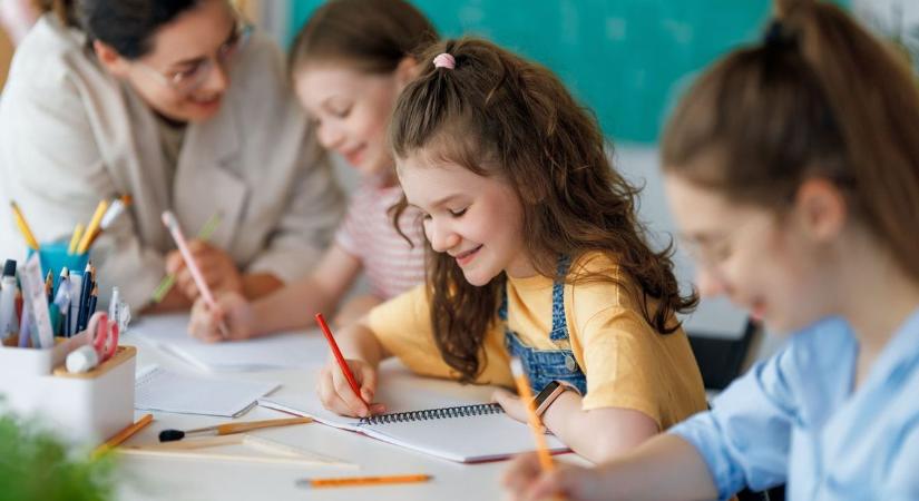 Százmilliós fejlesztés a tankerületben: új képzések és speciális eszközök