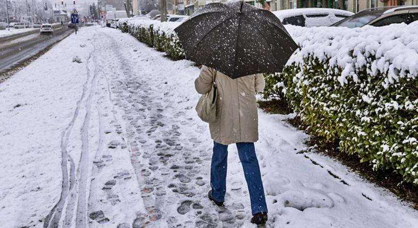 Kiadták a figyelmeztetést! Ekkor eshet le az első hó Magyarországon