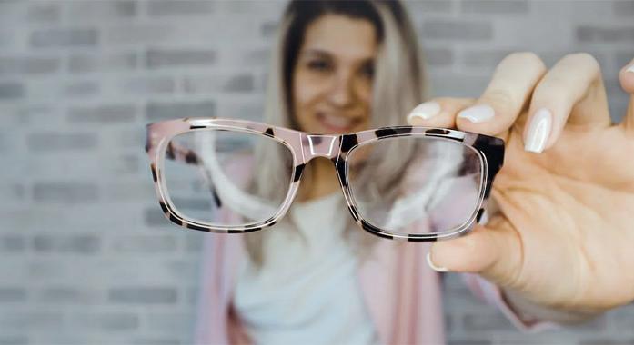 Tippek a megfelelő szemüveglencse kiválasztásához