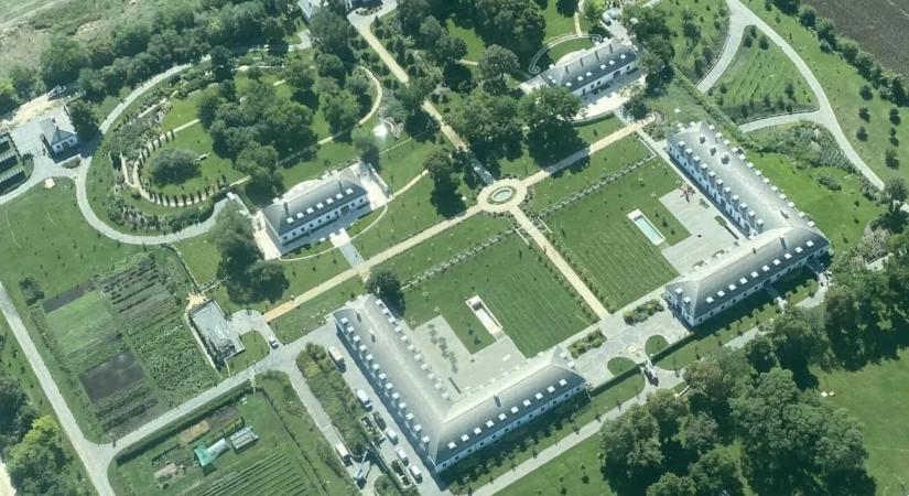 Hadházy Ákos: a főkertész állítása szerint Tiborcz István érdekeltsége működteti Hatvanpusztát