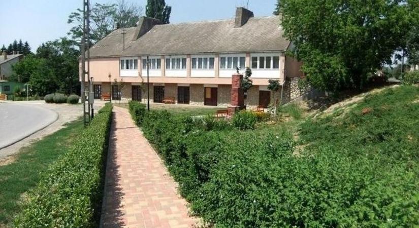 Most már a mozgóboltos is megáll, eddig szinte járhatatlan volt az út