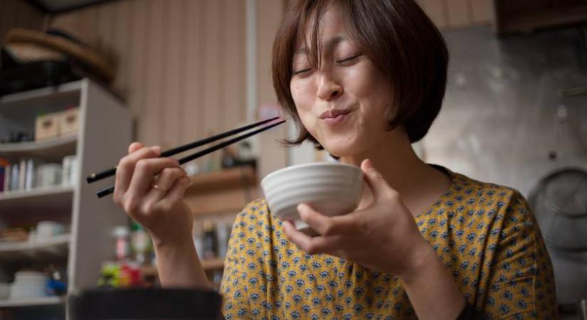 Ezért élnek sokáig egészségesen a japánok a szakértő szerint: 5 étel, amit sosem esznek