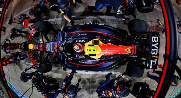 Hivatalos: Körlimit és két kerékcsere Katarban