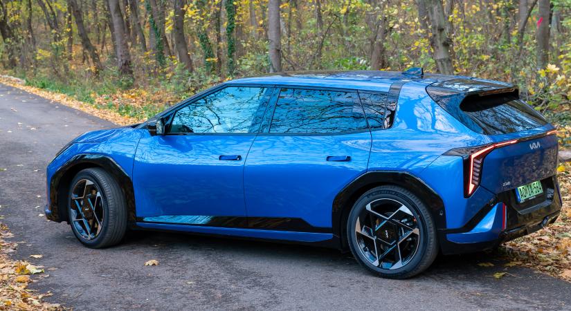 Villanyautó teszt: Kia EV4 LR hatchback