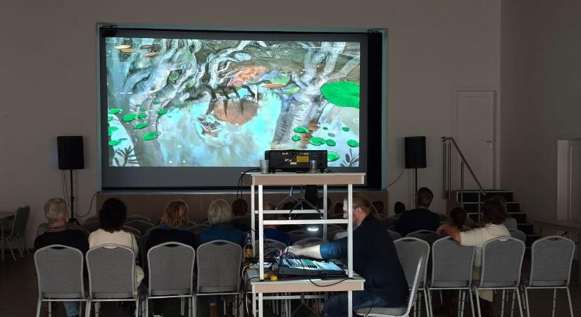 Rajzfilmeket néztek és készítettek is a hétvégén Diósförgepatonyban és Pozsonyeperjesen