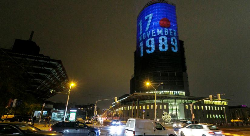 November 17-e idén már nem munkaszüneti nap, sokan mégis szabadnappal ünneplik