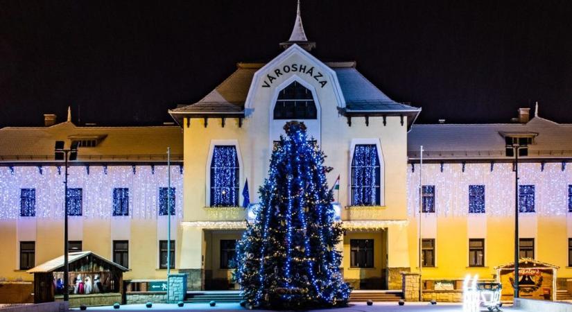 Csongrád adventi koncertje elvarázsol: Malek Andi és az Operettszínház Kamarazenekara várja a nézőket