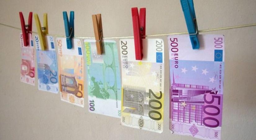 Trükközött a kriptovalutával, pénzmosás miatt elítélte a bíróság