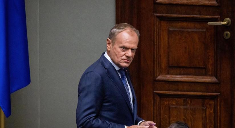 Donald Tusk szerint szabotázs áll a lengyel vasútvonalon történt robbantás mögött