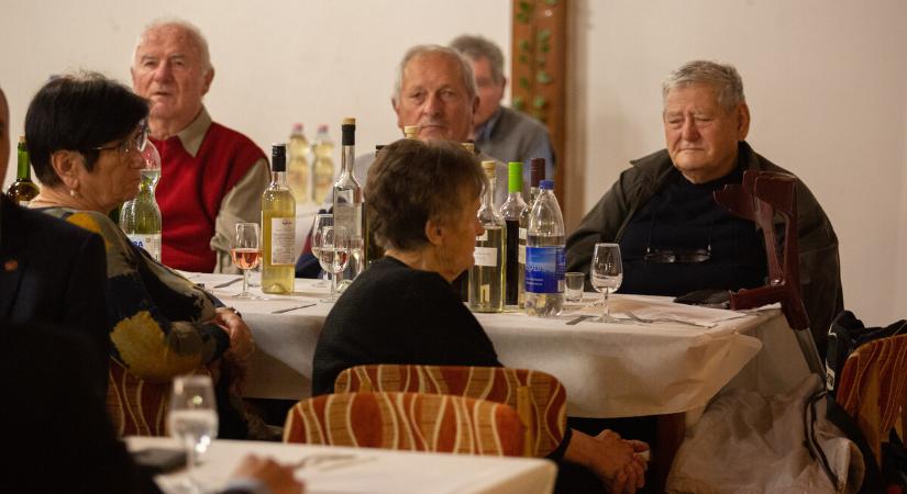 Éremeső a bormustrán