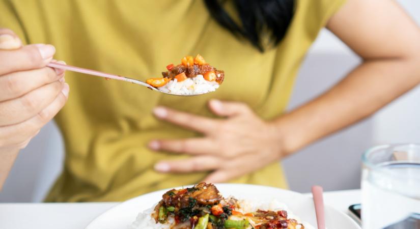 Ezt az ételt ne fogyaszd éhgyomorra – puffadást és fájdalmat okozhat