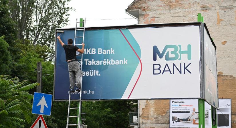 Vizsgálja a GVH, hogyan jelenhettek meg adathalász Google-hirdetések a Mészáros-bank nevében