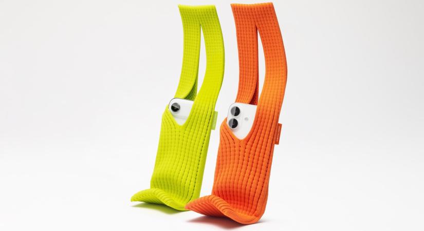 Már megjelenés napján elfogyott az összes iPhone Pocket zokni táska